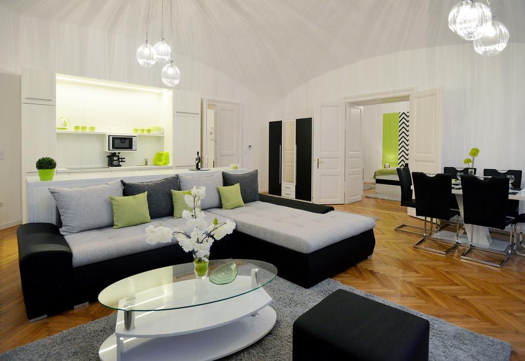 Varkapitany Apartman Eger Bagian luar foto